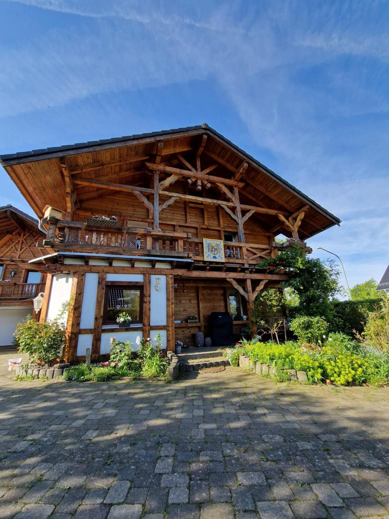 Eifelgluehen Ferienhaus